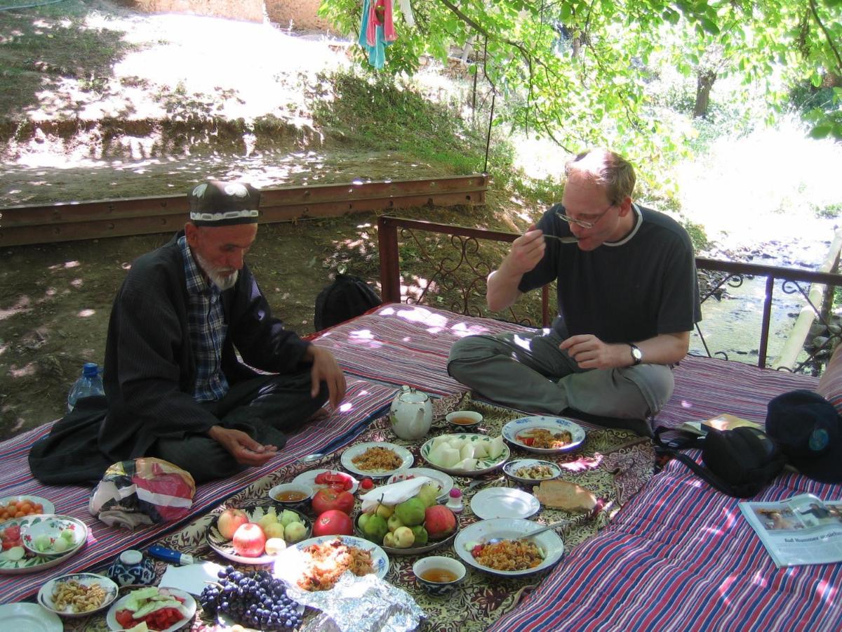 Hayat Guesthouse Nuratau Mountains Yukary-Ukhum Luaran gambar